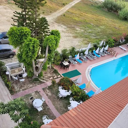 Готель Carna Garden 3*