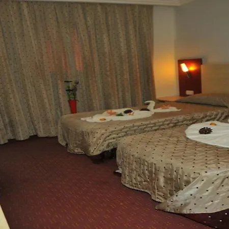 فندق Carna Garden 3*