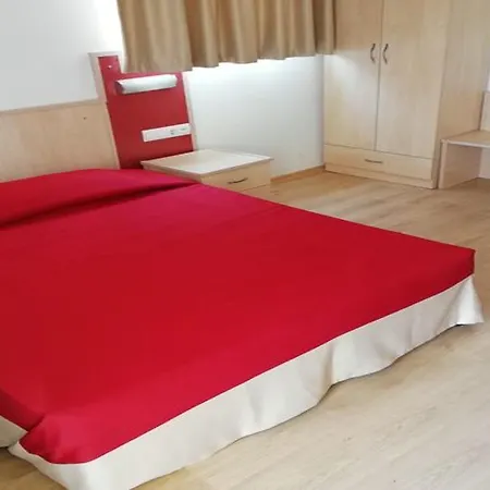 فندق Carna Garden