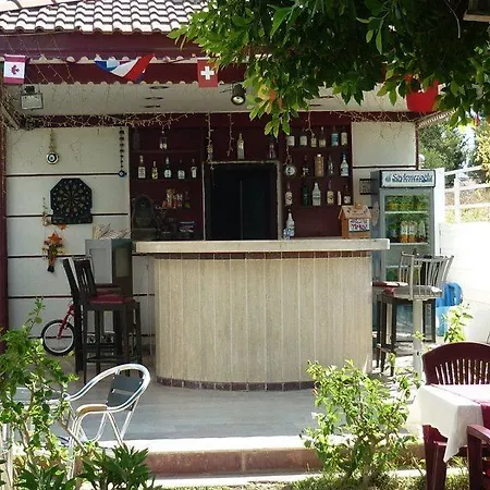 Carna Garden فندق 3*