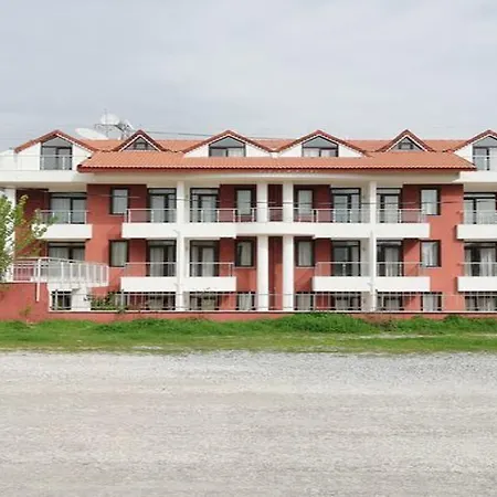 Hotel Carna Garden Side