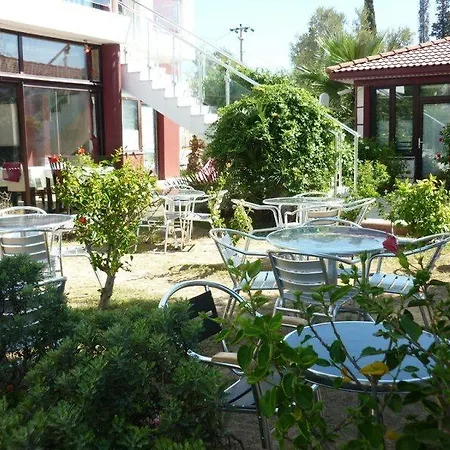 Carna Garden Side
