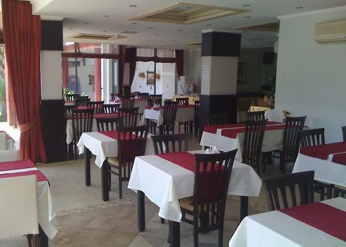 Hotel Carna Garden Side