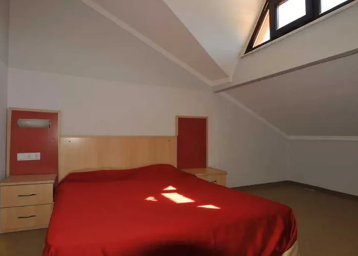 Hotel Carna Garden Side