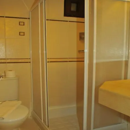 Hotel Carna Garden Side