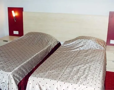 Carna Garden Hotel 3*