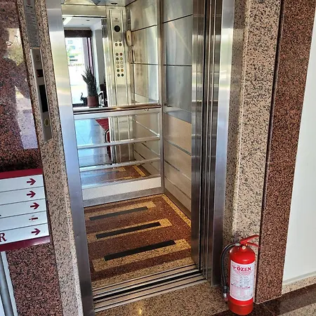 Hotel Carna Garden Side